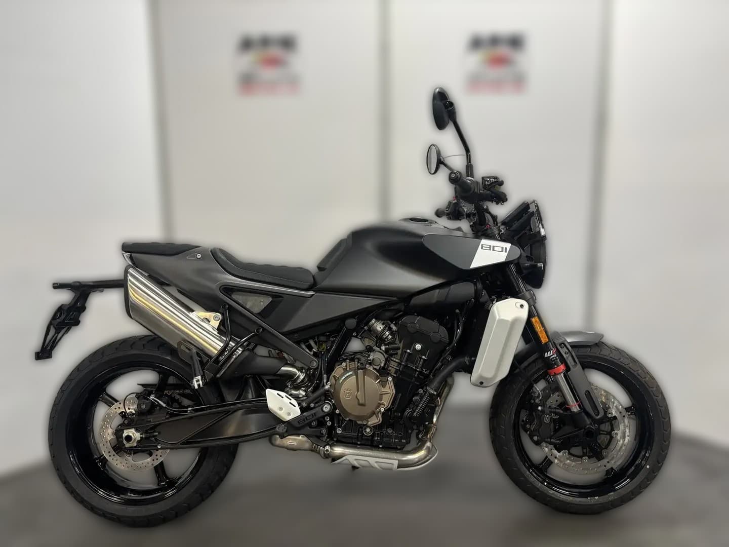 2025 Husqvarna Husqvarna Svartpilen 701 - 0 km - Fotka 1