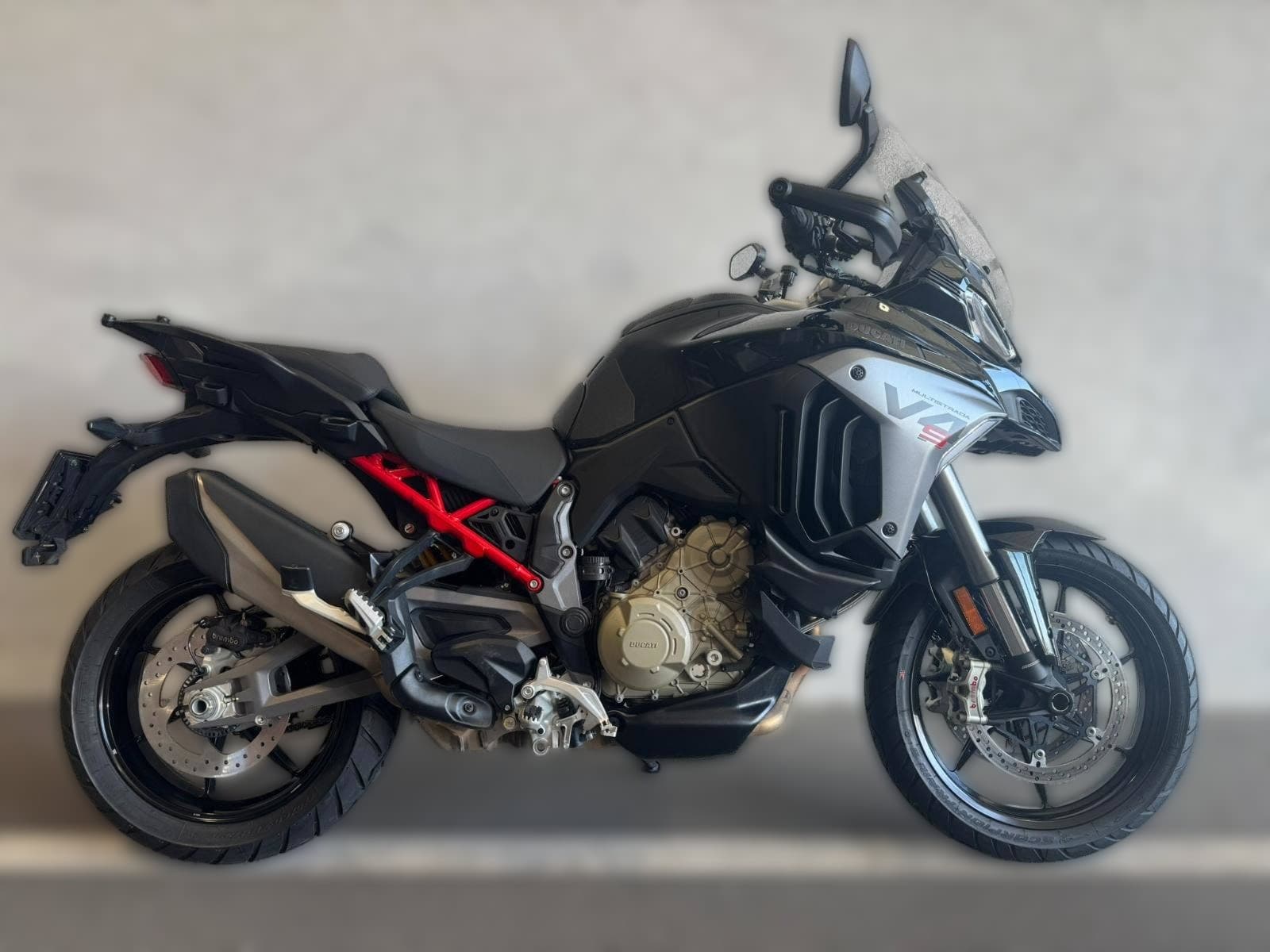 2025 Ducati Ducati Multistrada V4 - 11 000 km - Fotka 1