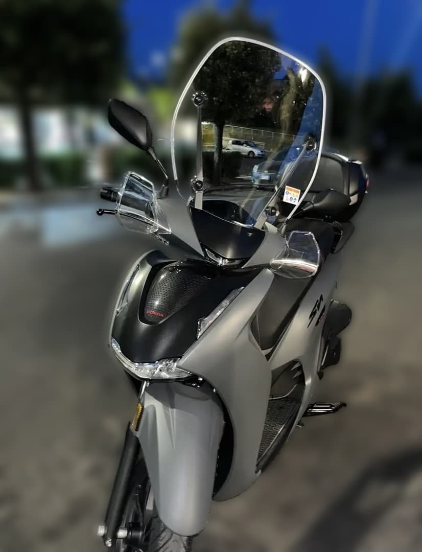 2025 Honda Honda Forza 350 - 4 000 km - Fotka 1