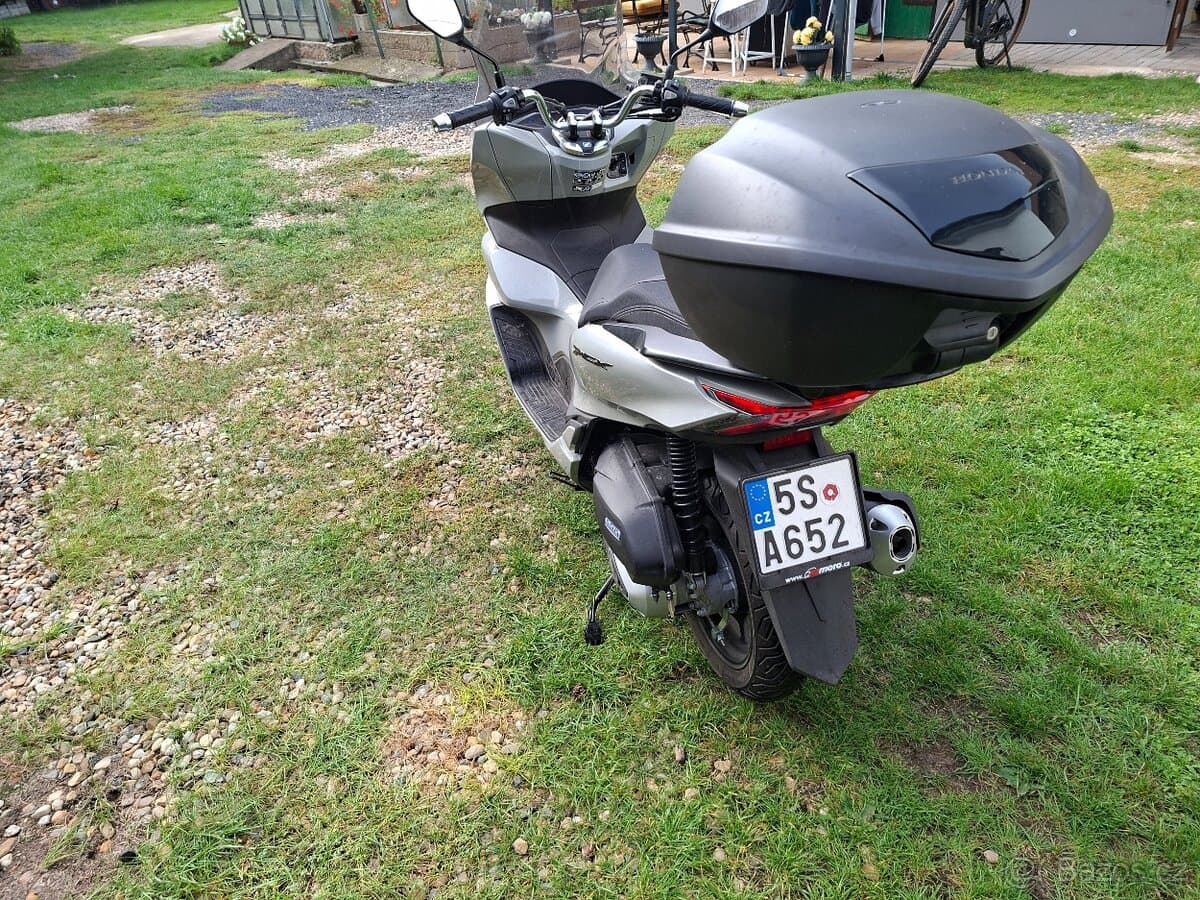 2022 Honda Honda PCX 125 - 11 028 km - Fotka 1