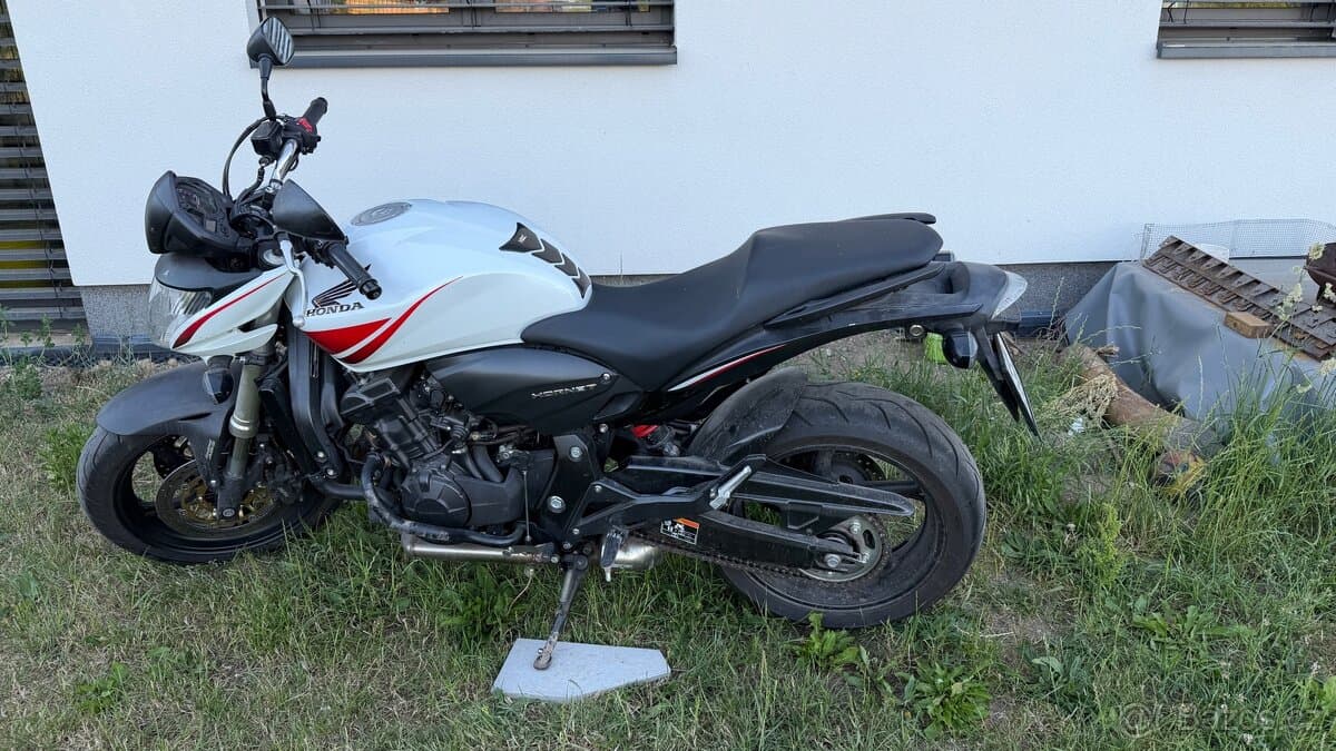 2011 Honda Honda CB 600 F Hornet - 22 300 km - Fotka 1