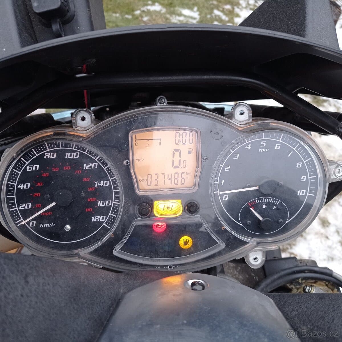 2014 Piaggio Piaggio MP3 - 28 km - Fotka 1