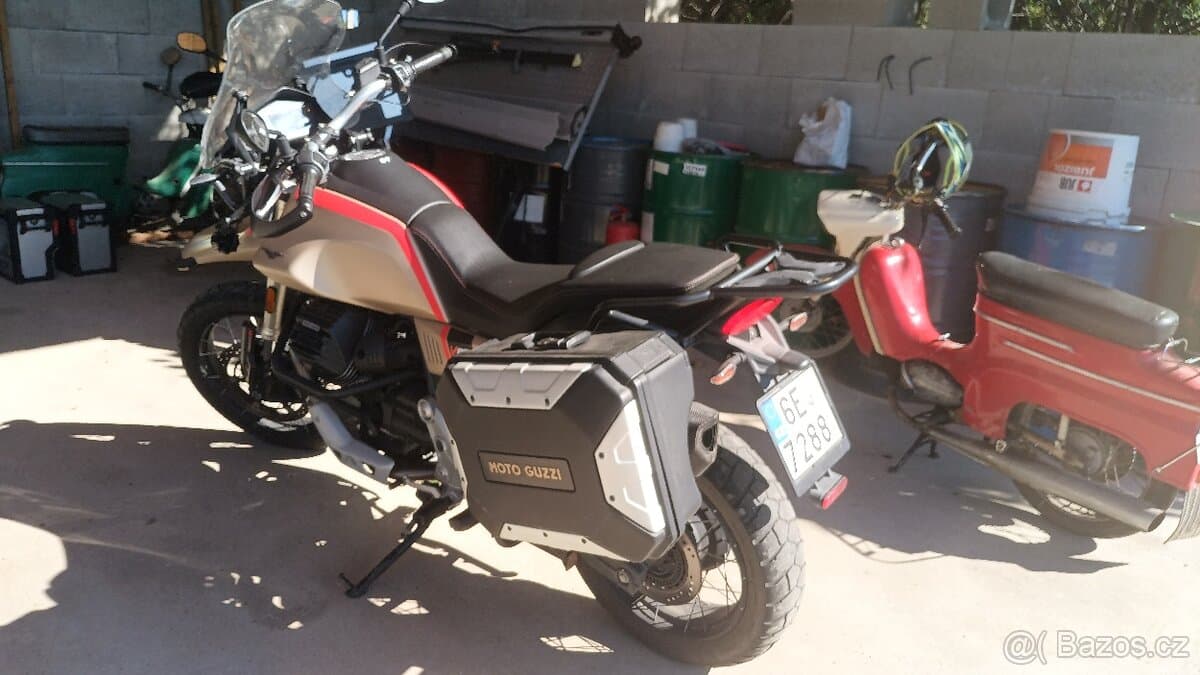 2021 Moto Guzzi Moto Guzzi V85 TT - 15 700 km - Fotka 1