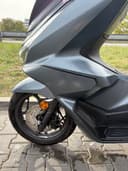 2025 Honda Honda PCX 125 - 1 600 km - Náhled 3