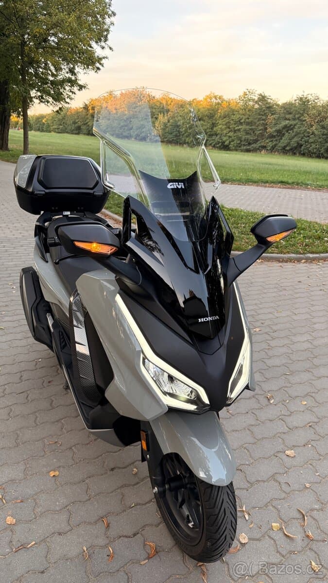 2023 Honda Honda Forza 350 - 7 000 km - Fotka 1