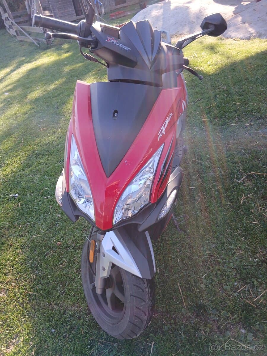 2018 Jawa X7 125/300 - 35 000 km - Fotka 1
