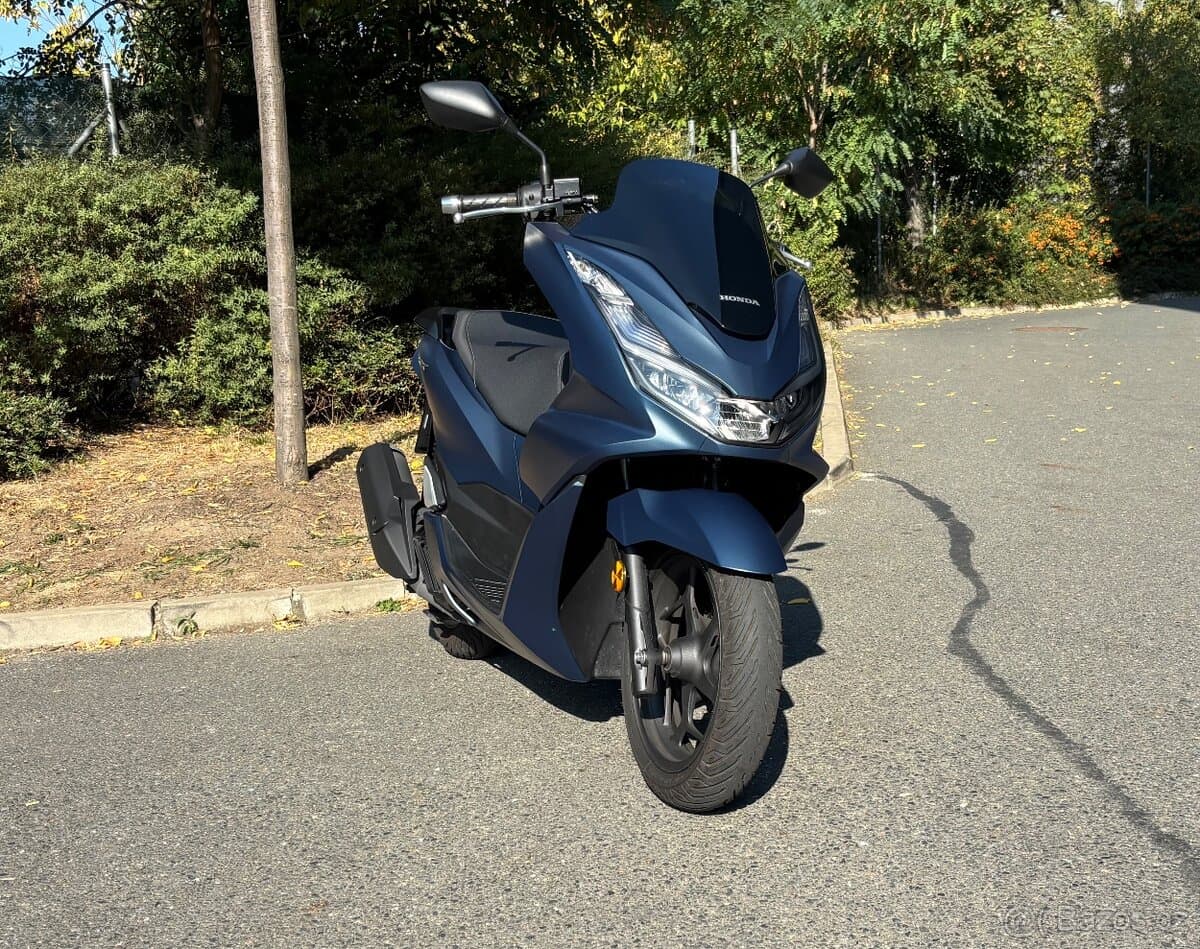 2024 Honda Honda PCX 125 - 3 500 km - Fotka 1