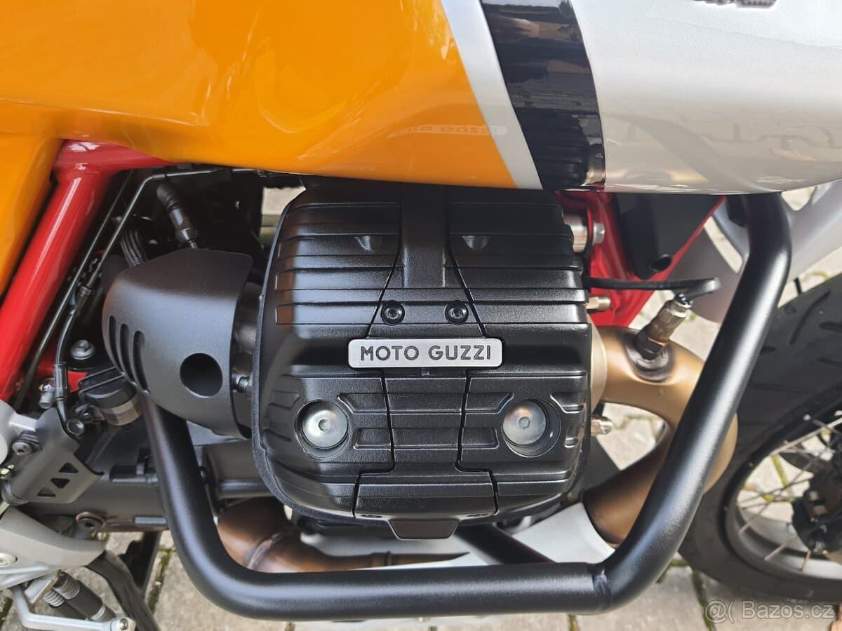 2024 Moto Guzzi Moto Guzzi V85 TT - 15 000 km - Fotka 1