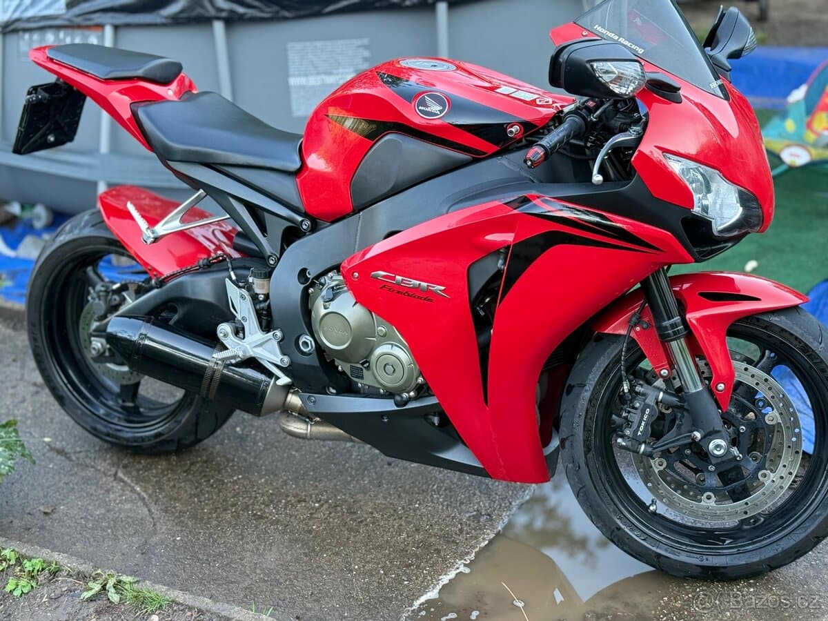 2009 Honda Honda CBR 1000RR - 35 000 km - Fotka 1