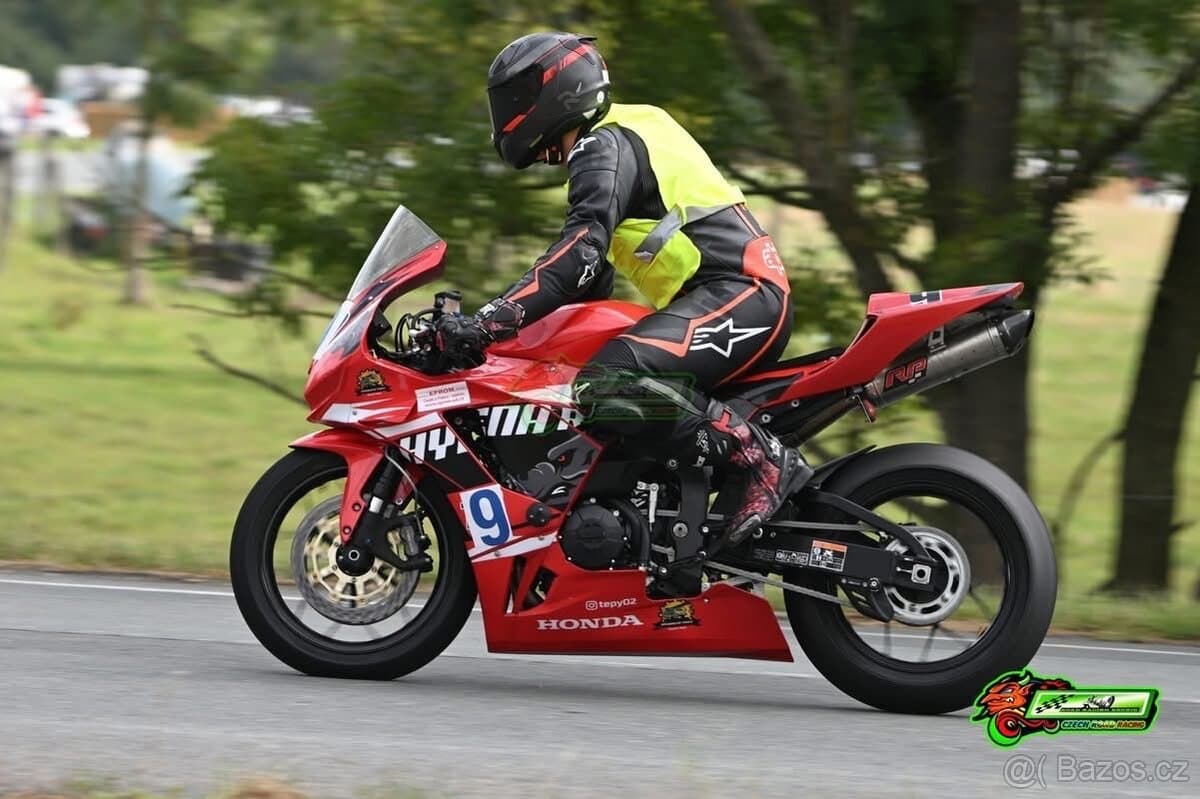2025 Honda Honda CBR 600 RR - 2 750 km - Fotka 1