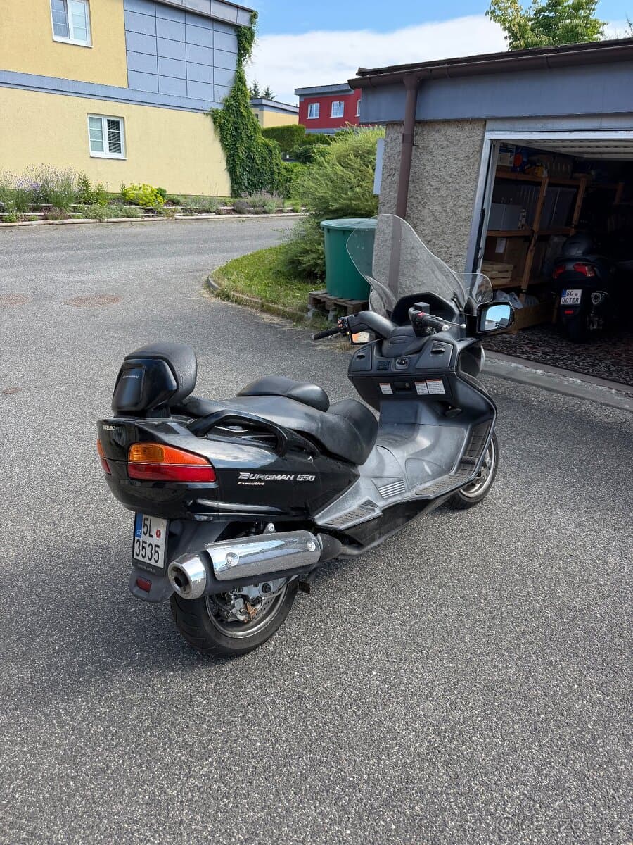 2005 Suzuki Burgman 125/200/400/650 - 43 400 km - Fotka 1