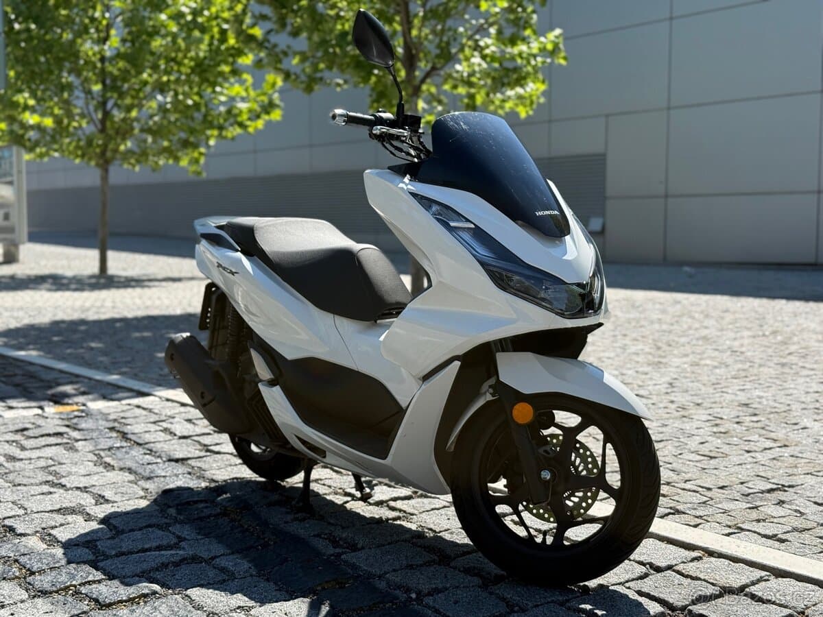 2023 Honda Honda PCX 125 - 6 170 km - Fotka 1