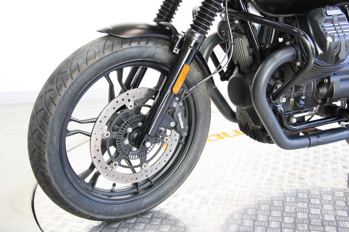 2025 Moto Guzzi Moto Guzzi V7 - 10 000 km - Fotka 1