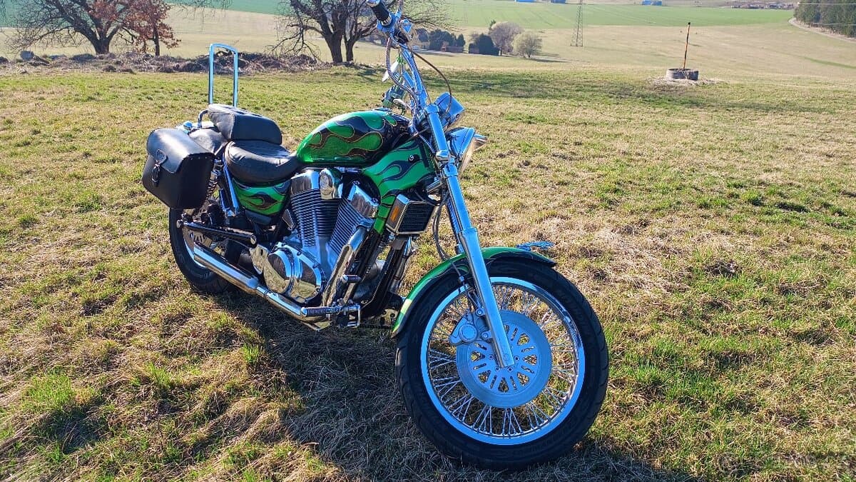 1993 Suzuki Intruder - 50 000 km - Fotka 1
