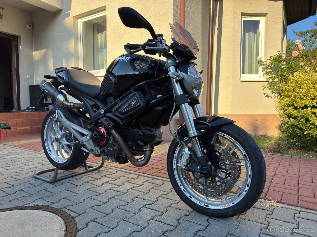 2009 Ducati Ducati Monster - 38 809 km - Fotka 1