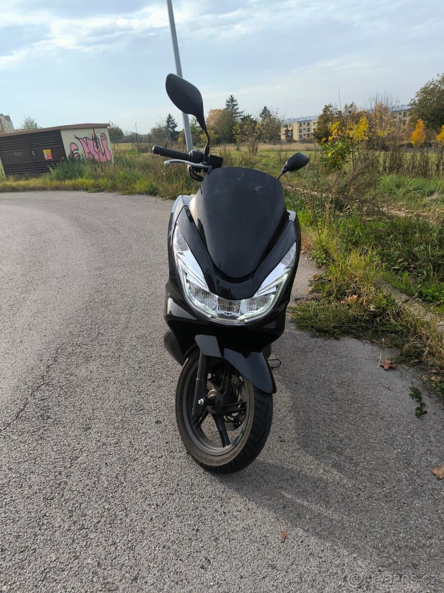 2016 Honda Honda PCX 125 - 8 500 km - Fotka 1