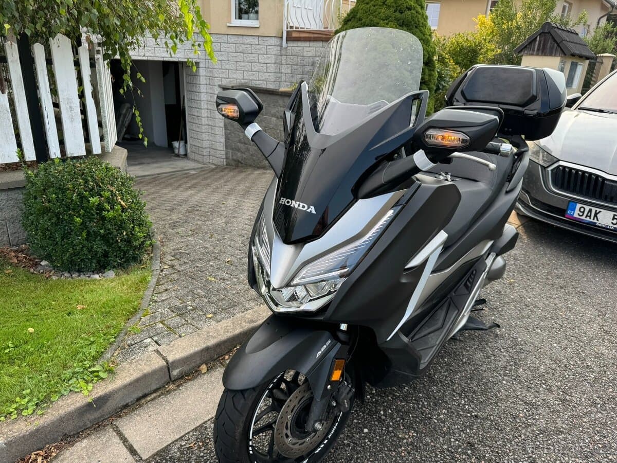 2021 Honda Honda Forza 300 - 6 000 km - Fotka 1