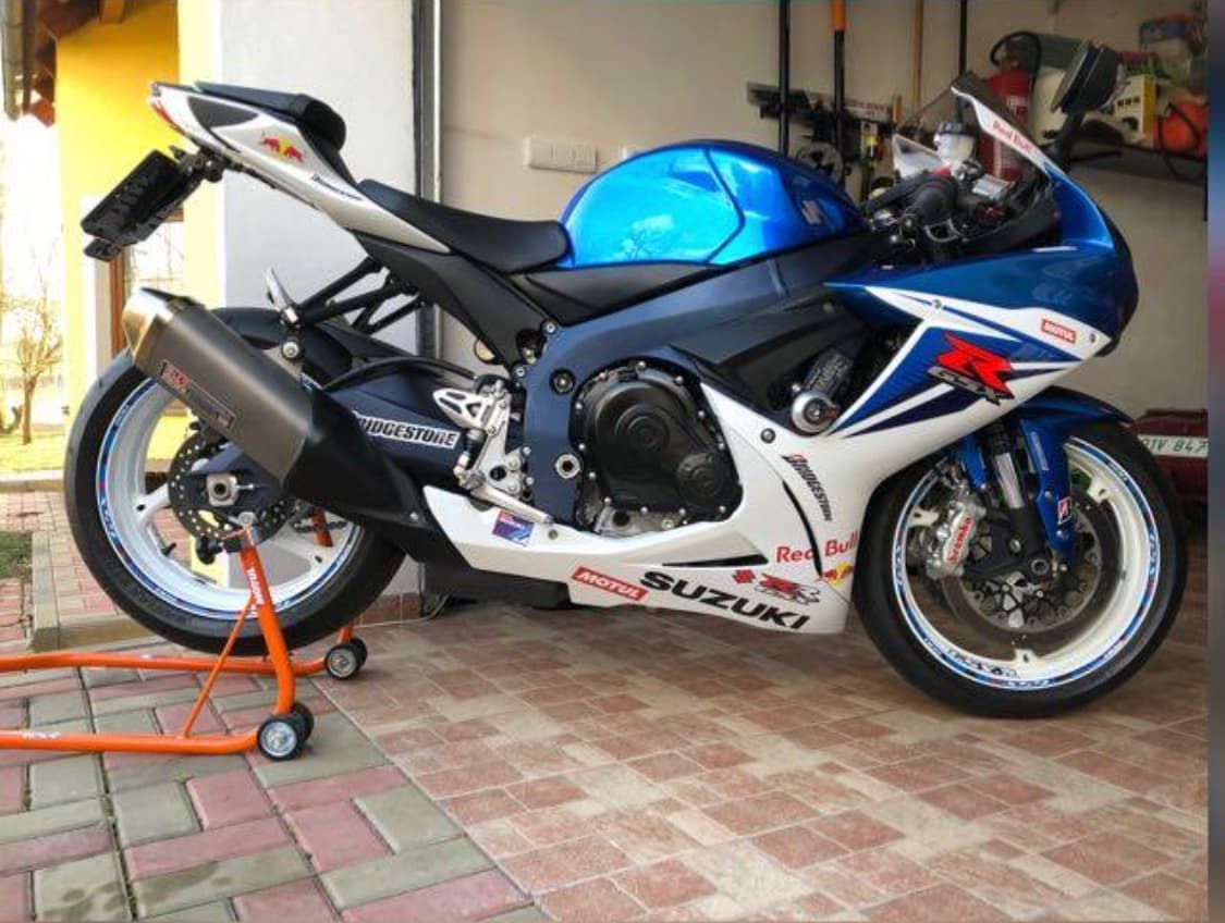 2011 Suzuki Suzuki GSX-R600 - 7 800 km - Fotka 1