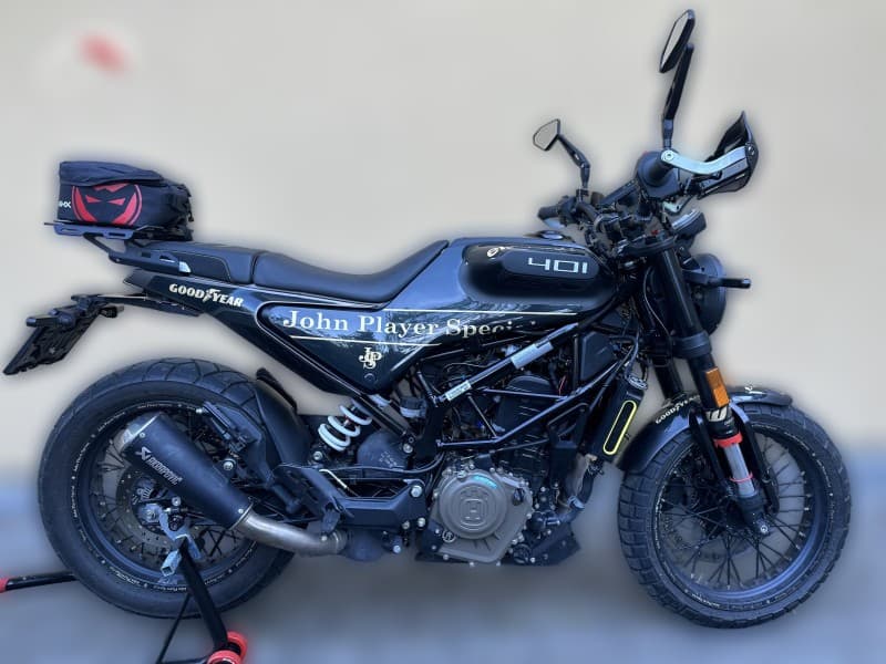 2022 Husqvarna Husqvarna Svartpilen 401 - 7 100 km - Fotka 1