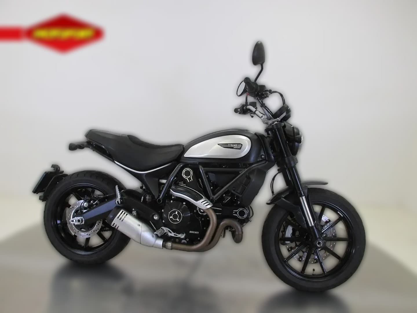 2022 Ducati Ducati Scrambler - 9 868 km - Fotka 1
