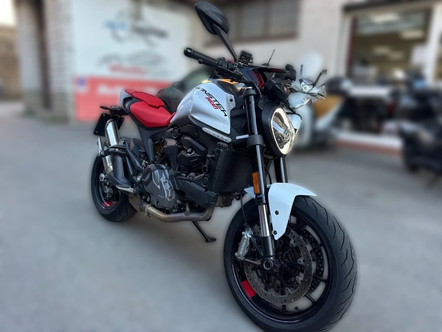 2024 Ducati Ducati Monster - 2 024 km - Fotka 1