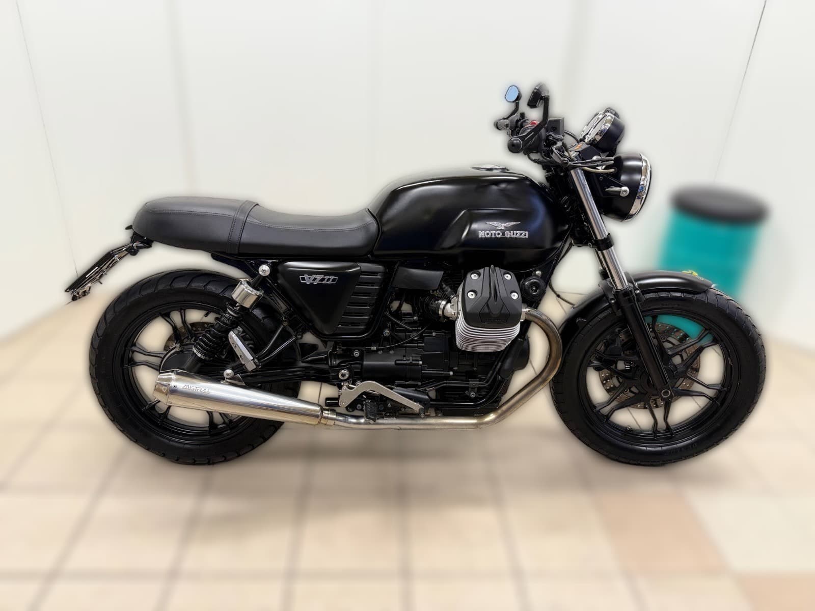 2016 Moto Guzzi Moto Guzzi V7 - 39 345 km - Fotka 1