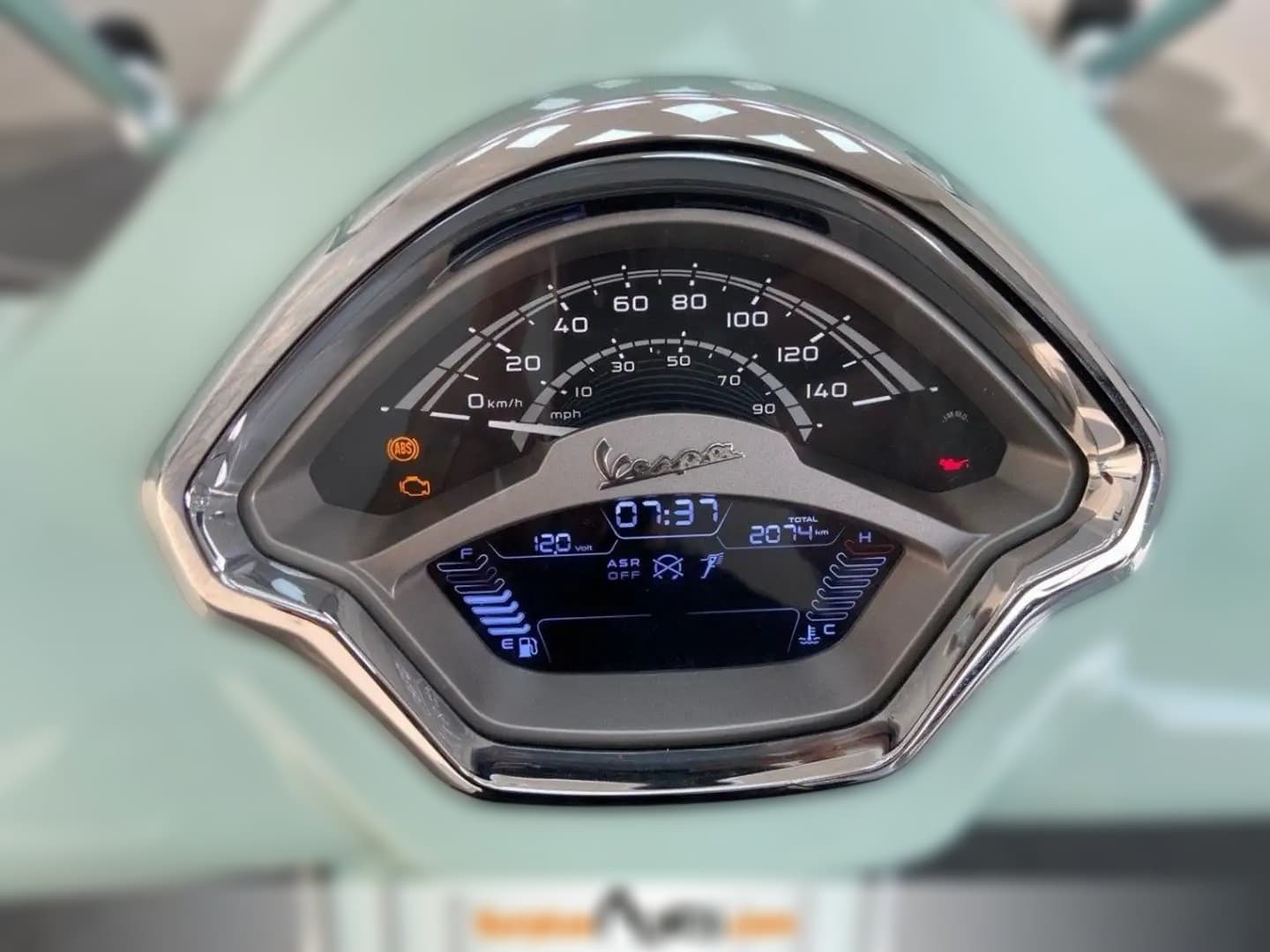 2023 Piaggio Piaggio Vespa GTS - 2 100 km - Fotka 1