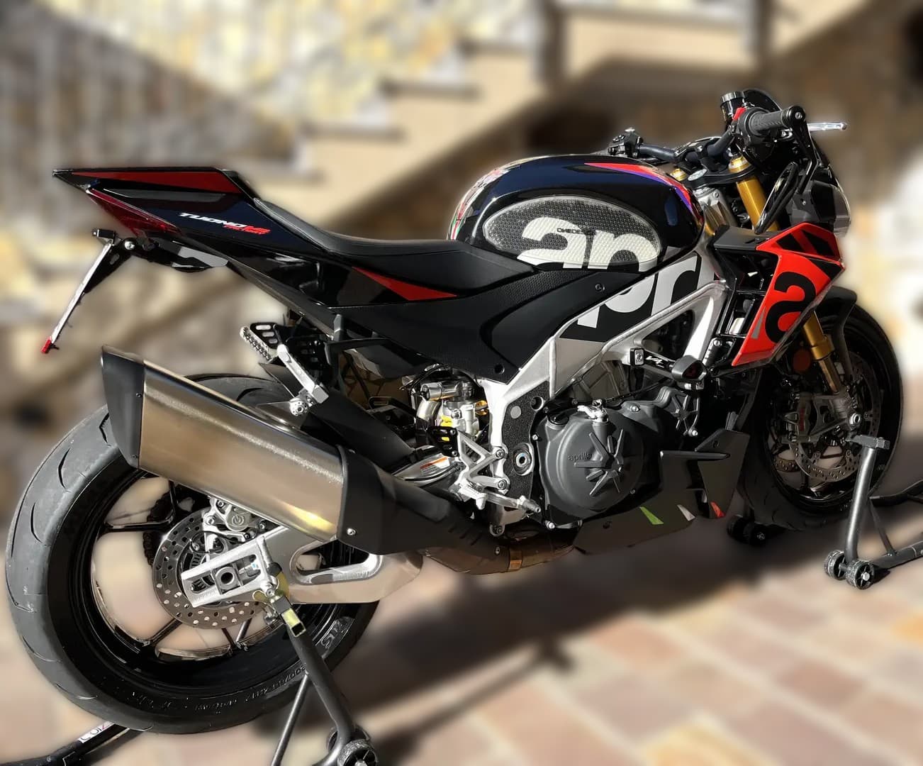 2023 Aprilia Aprilia Tuono V4 - 9 000 km - Fotka 1