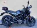 2022 Husqvarna Husqvarna Svartpilen 401 - 7 100 km - Náhled 1