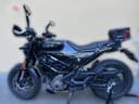 2022 Husqvarna Husqvarna Svartpilen 401 - 7 100 km - Náhled 3