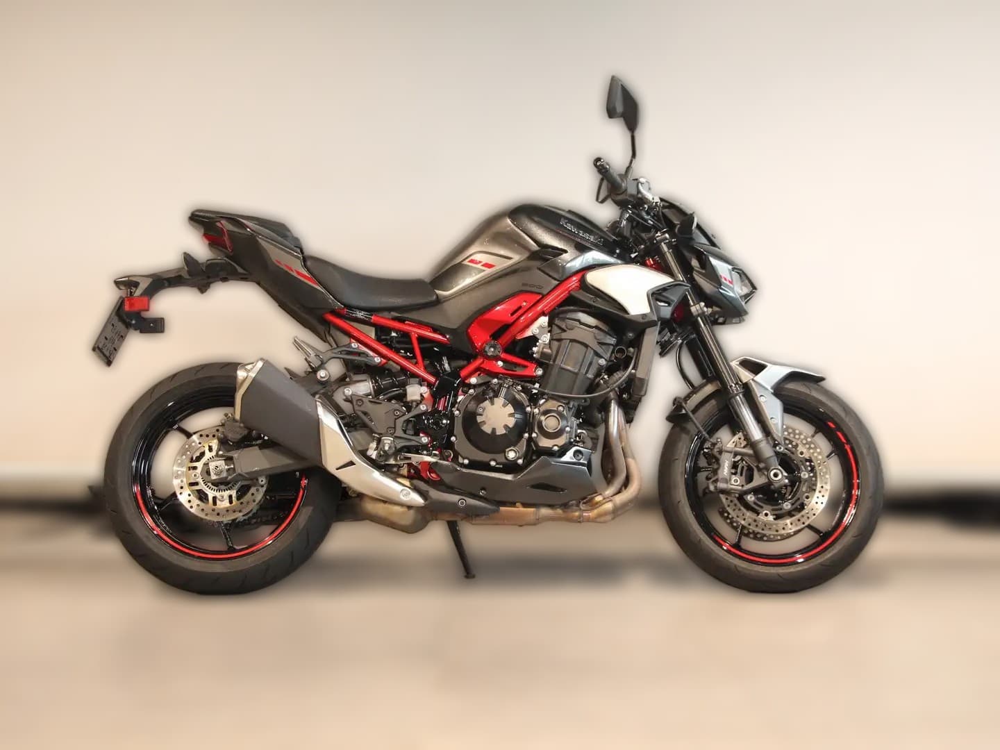 2025 Kawasaki Kawasaki Z900 - 11 667 km - Fotka 1