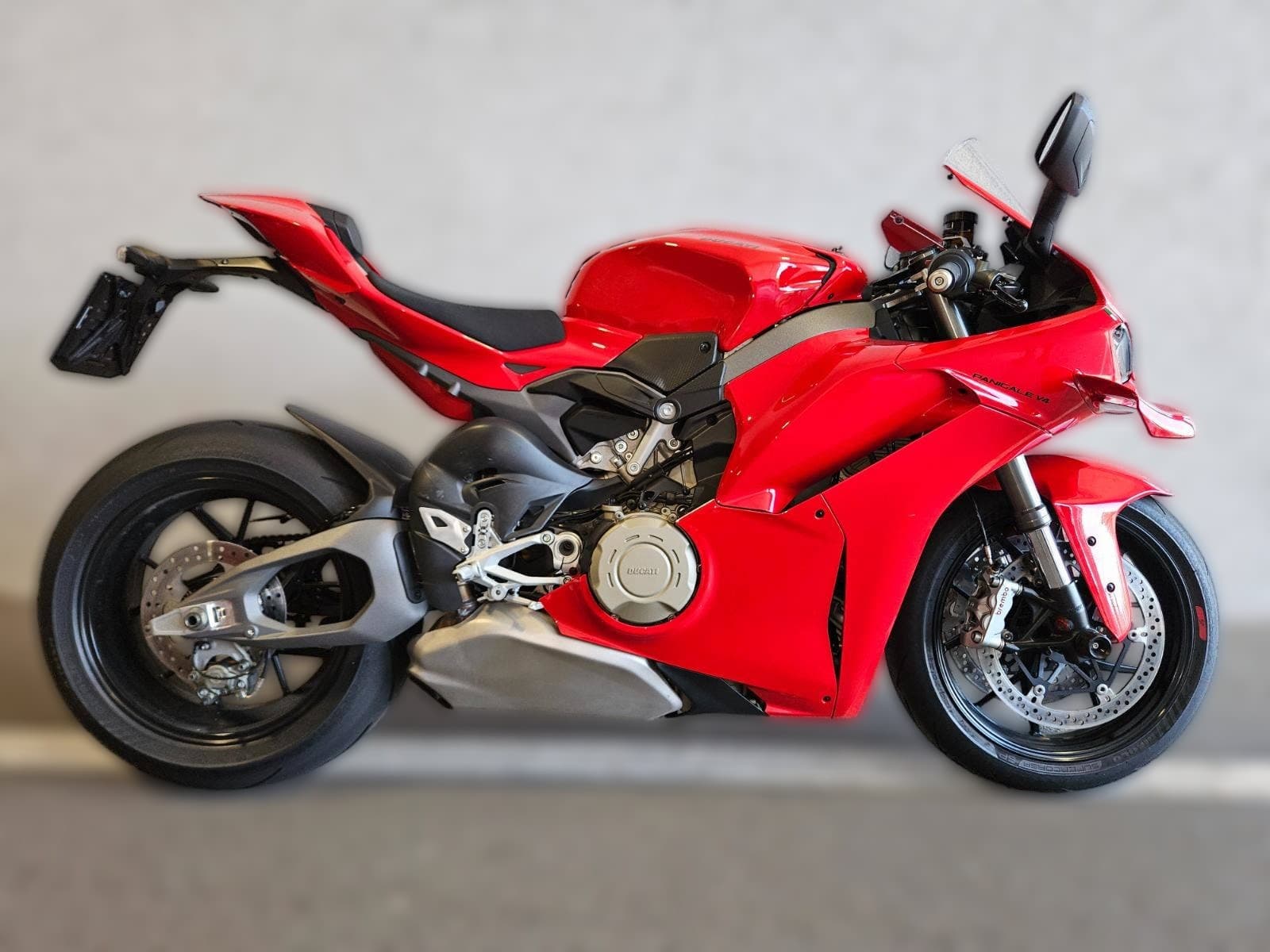 2025 Ducati Ducati Panigale V4 - 6 500 km - Fotka 1