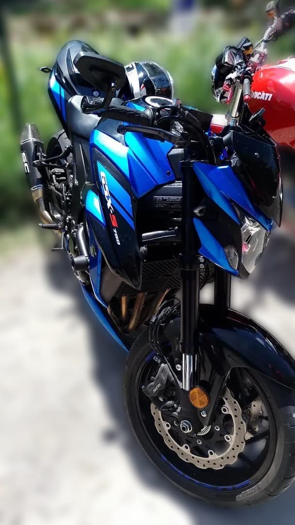 2020 Suzuki Suzuki GSX-R600 - 21 000 km - Fotka 1